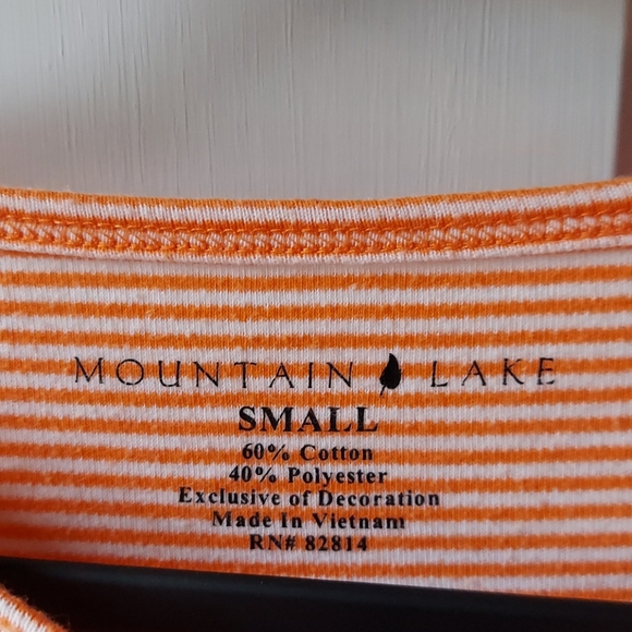 Women's Mountain Lake top - Picture 3 of 4